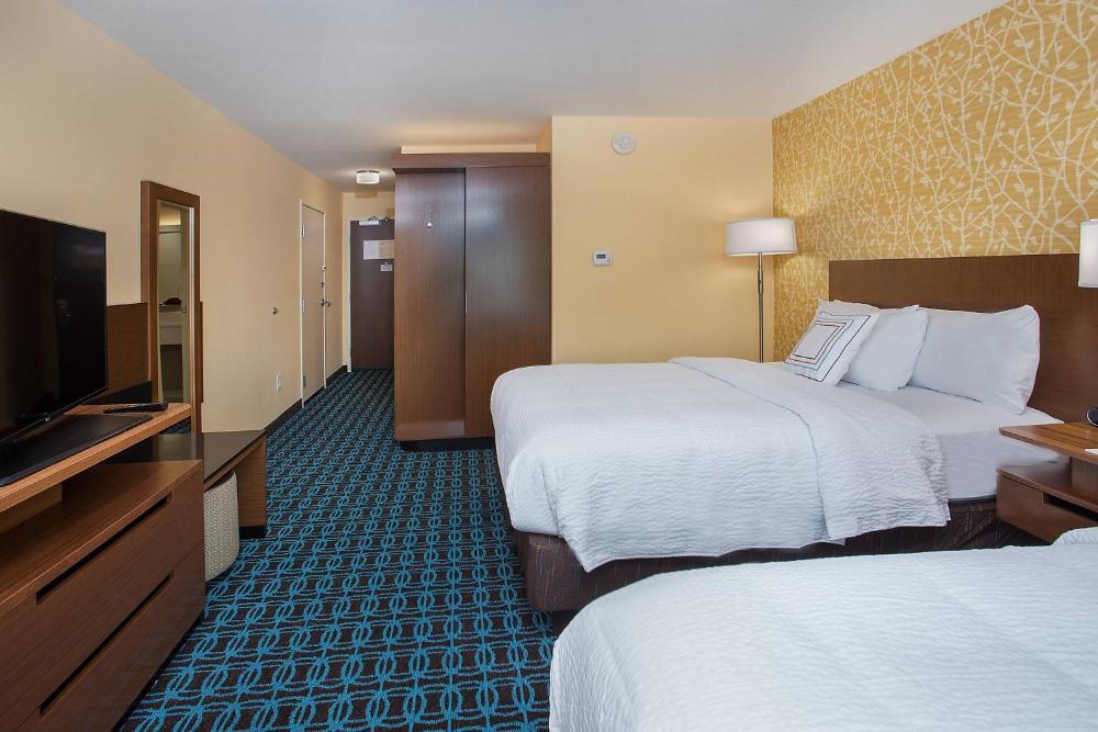 Queen Room with Two Queen Beds - Communication Assistance interior